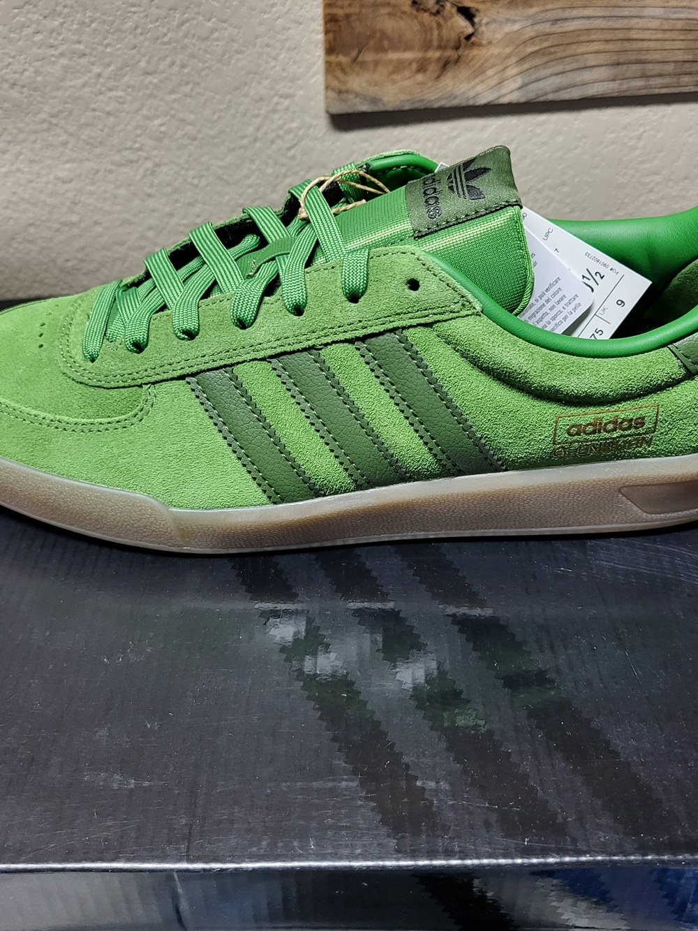*NEW* Adidas Glenburn - "Grinch" Green/Gum Bottom Size Men’s 9.5 Women's 10.5